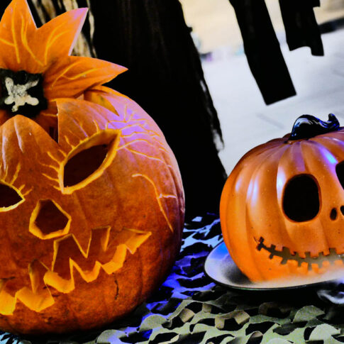 Kinder Kreativ Aktion Halloween Kürbis Schnitzen Event Bingen